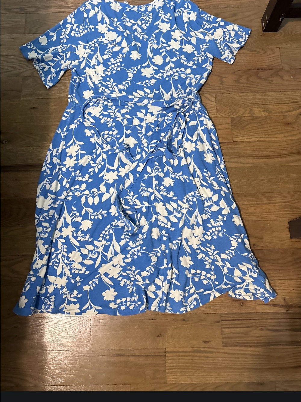 Isaac Mizrahi Blue & White Floral Wrap Dress size XL - Picture 4 of 4
